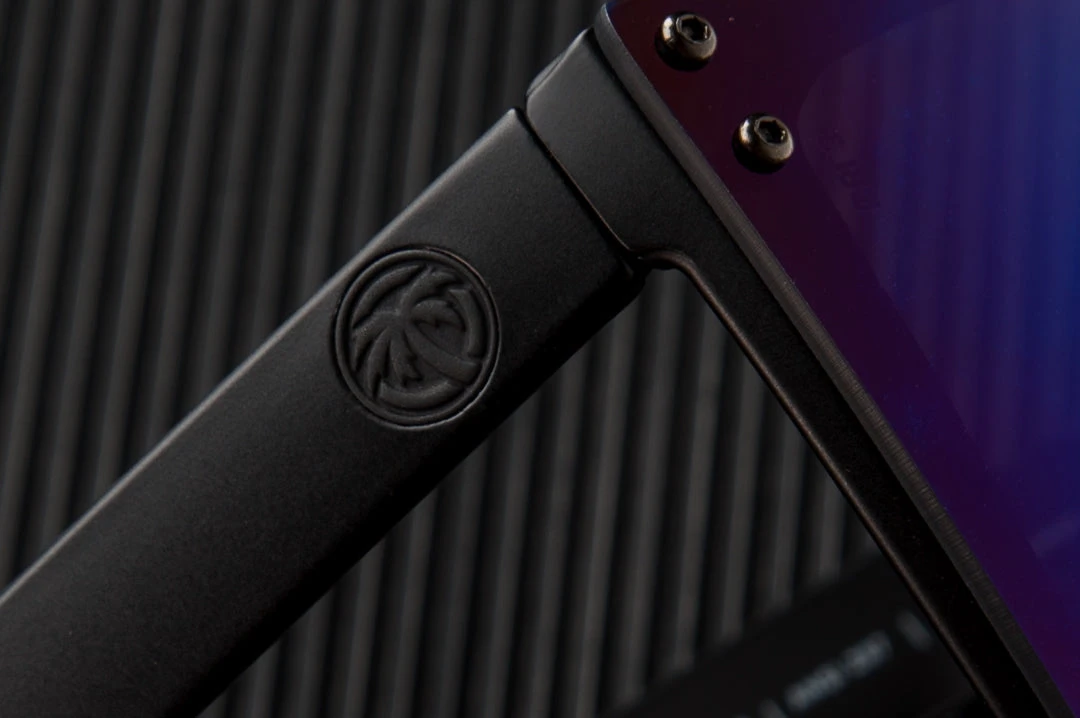 Arms: Black 2 Arms: Black - Image 2